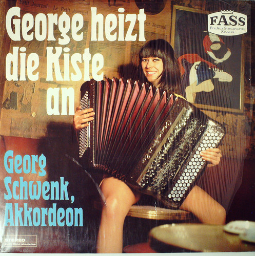 GEORGE HEIZT DIE KISTE AN